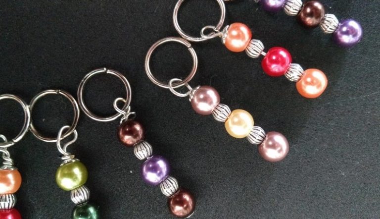 Read more about the article Handcrafted bead stitch markers