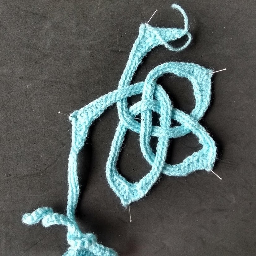 instructions for weaving celtic knot crochet motif