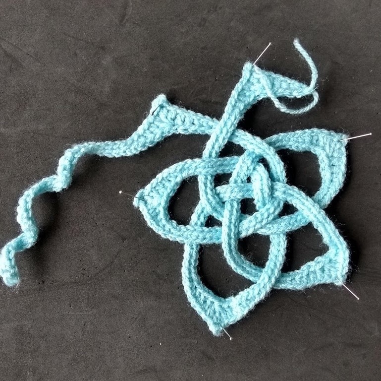 instructions for weaving celtic knot crochet motif